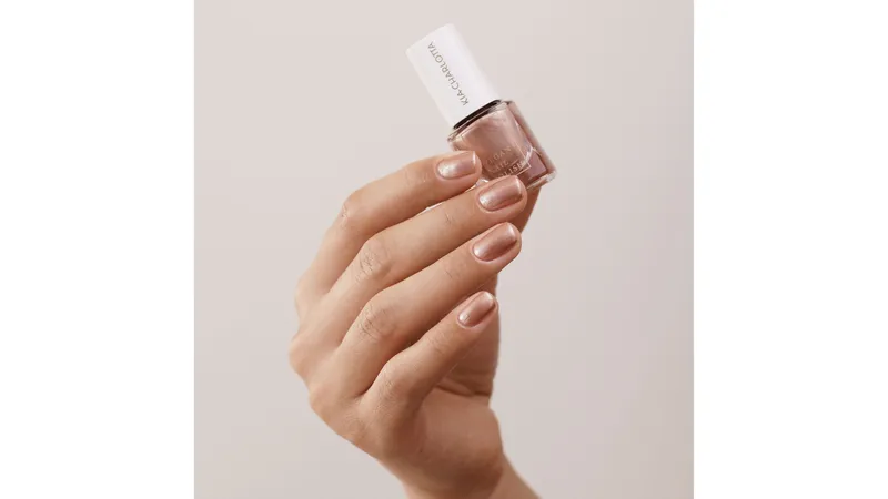 Kia-Charlotta, Veganer Nagellack Sun-Kissed (Roségold), Bis zu 87% natürlich, 100% pflanzliche Lösungsmittel, Zertifiziert Vegan, Made in Germany, Premium Qualität, 5ml Gallerie Bild 2