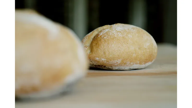 Schrippe handgedrückt, 70 g von Bäckerei VOLLKERN GmbH