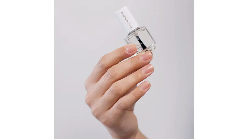 Kia-Charlotta, Veganer Base Coat (Unterlack), Hergestellt mit 90% natürlichen Inhaltsstoffen, Hergestellt mit 100% pflanzlichen Lösungsmitteln (frei von petrochemischen Lösungsmitteln), Registriert nach "PETA" und "The Vegan Society", 11ml