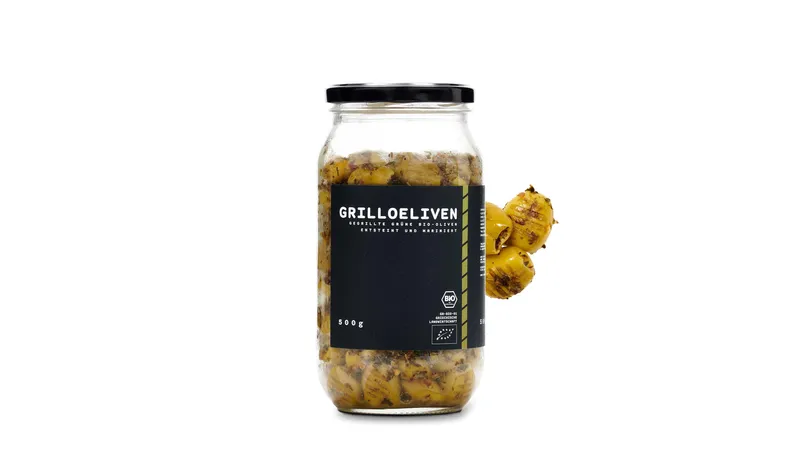 GRILLOELIVEN - gegrillte biozertifizierte Chalkidiki-Oliven ( 95% ). Veredelt mit nativem Olivenöl , Meersalz, Essig, Knoblauch, Bukovo, Thymian, Rosmarin, Basilikum, Oregano von OEL-Berlin Gallerie Bild 1