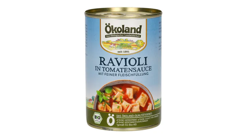 Ravioli mit fleischhaltiger Füllung in Tomatensauce