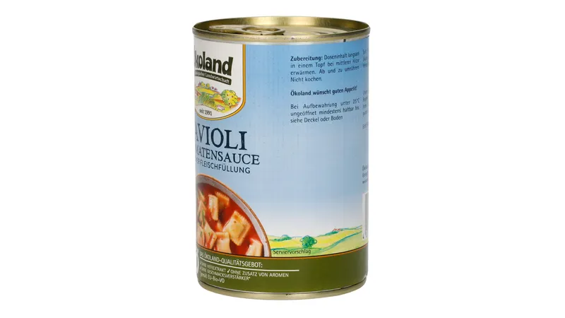 Ravioli mit fleischhaltiger Füllung in Tomatensauce